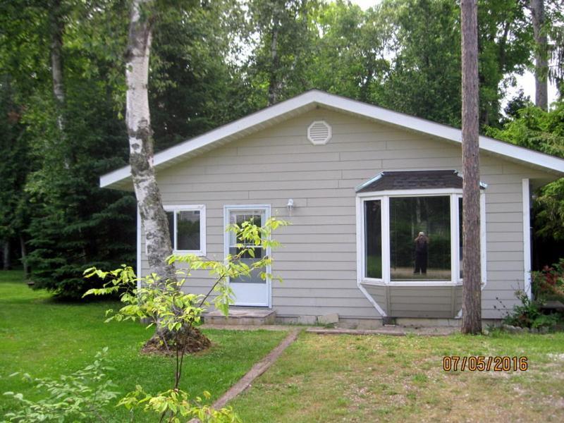 Sunny Birch Cottages ソーブル・ビーチ エクステリア 写真