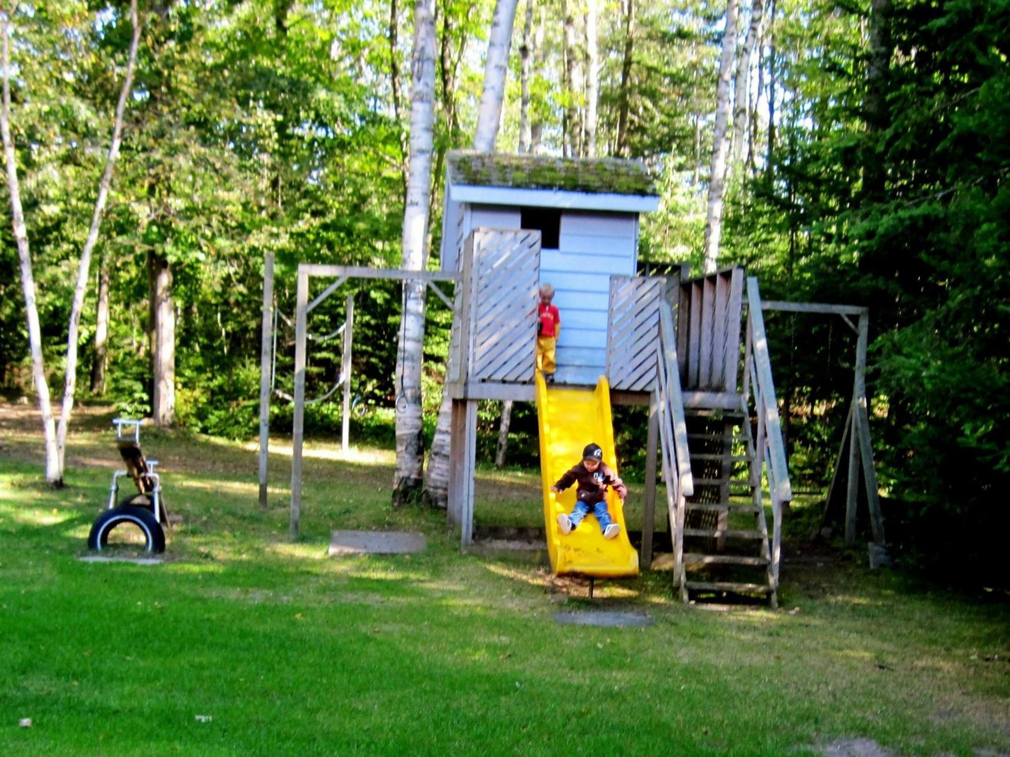 Sunny Birch Cottages ソーブル・ビーチ エクステリア 写真
